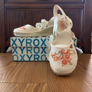 Roxy Linen Espadrille Shoes NIB 9
